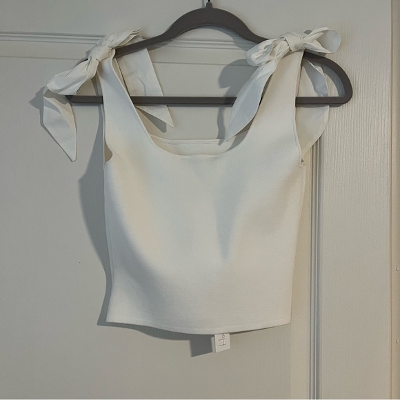 NWT House of Harlow bow strap tank - Picture 2 of 3